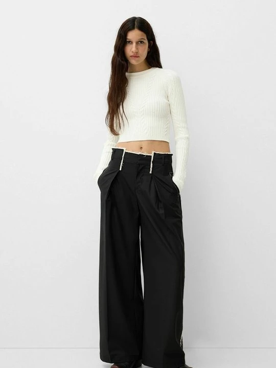 Zdjęcie produktu Sweter Bershka biały
