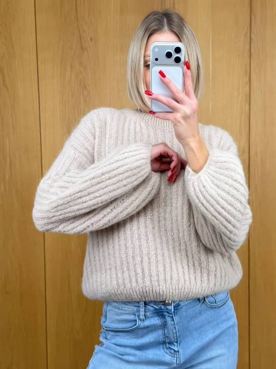 Zdjęcie produktu Sweter Beżowy Enni ClothStore
