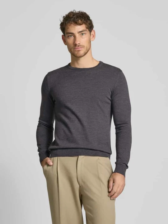 Zdjęcie produktu Sweter męski JOOP! Collection; Czysta wełna merino; Prosty krój; Drobne oczka; Okrągły dekolt; Prążkowane wykończenia; Made in Europe; Długość tyłu w rozmiarze M: 70 c Antracytowy