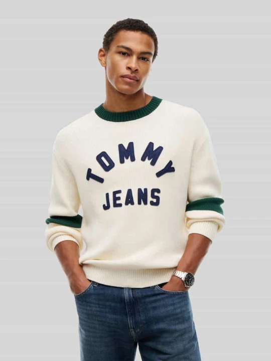 Zdjęcie produktu sweter o kroju regular fit z czystej bawełny model 'NEW CLASSICS' Tommy Jeans Złamany biały