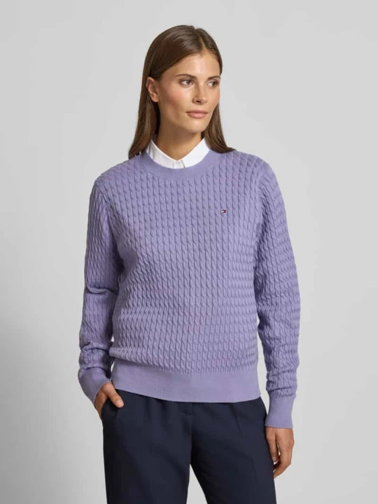 Zdjęcie produktu Sweter o kroju regular fit ze ściegiem warkoczowym Tommy Hilfiger Lawendowy