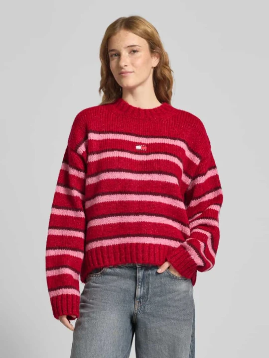 Zdjęcie produktu Sweter o kroju regular fit z dzianiny z dodatkiem wełny z alpaki Tommy Jeans Bordowy