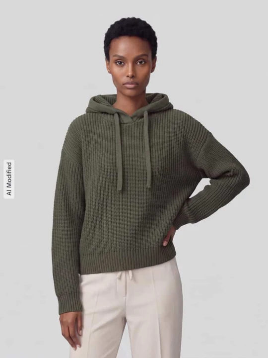 Zdjęcie produktu sweter o kroju regular fit z kapturem i tunelem Vero Moda Ciemnozielony