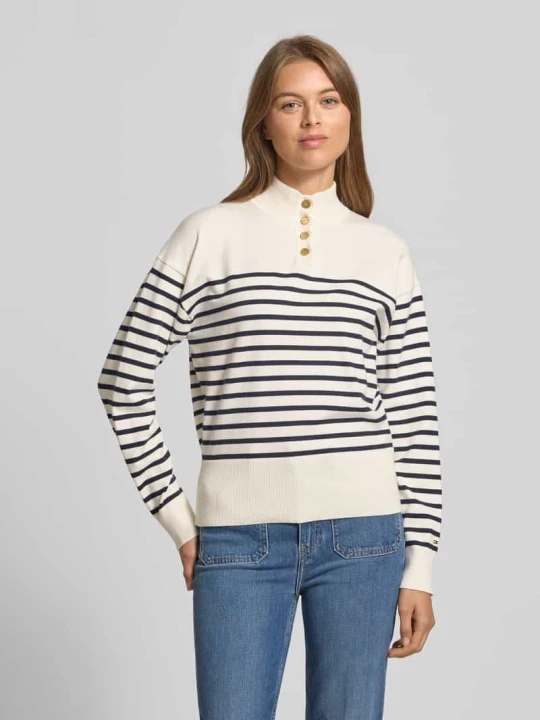Zdjęcie produktu Sweter o kroju regular fit z mieszanki bawełny Tommy Hilfiger Biały