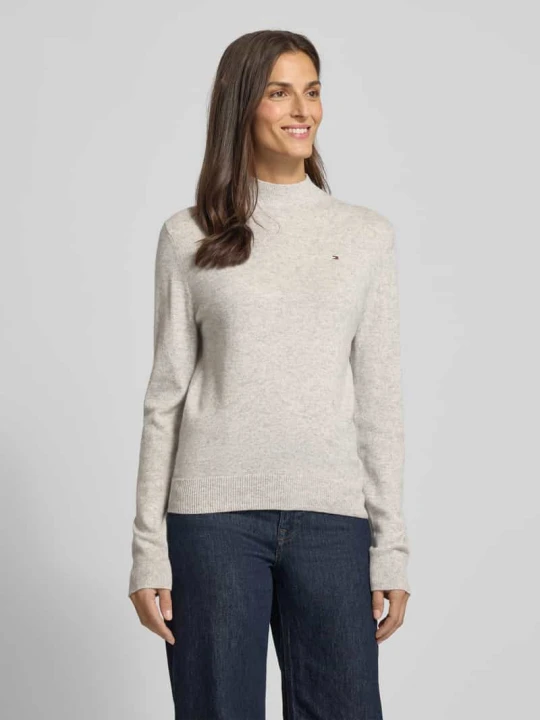 Zdjęcie produktu Sweter o kroju regular fit z mieszanki wełny i kaszmiru Tommy Hilfiger Jasnoszary
