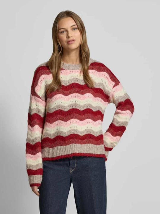 Zdjęcie produktu Sweter o kroju relaxed fit z dzianiny z dodatkiem wełny model ‘DOJA’ Vero Moda Czerwony