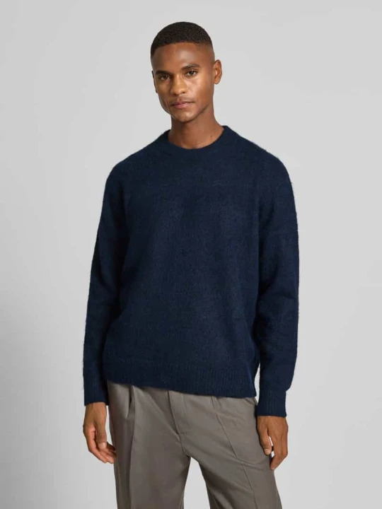 Zdjęcie produktu Sweter o kroju relaxed fit z dzianiny z dodatkiem wełny model ‘RAI BRUSHED’ Selected Homme Granatowy