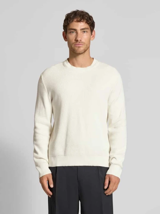 Zdjęcie produktu Sweter o kroju relaxed fit z efektem dzianiny model ‘Texture’ Calvin Klein Złamany biały