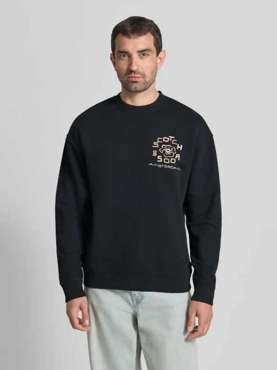 Zdjęcie produktu sweter o kroju relaxed fit z nadrukiem z logo Scotch & Soda Czarny