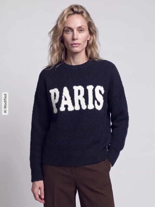 Zdjęcie produktu Sweter o kroju relaxed fit z napisem „Paris” Only Granatowy