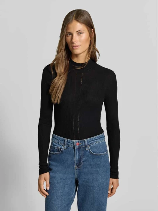 Zdjęcie produktu Sweter o kroju slim fit z dodatkiem wełny MYON Czarny
