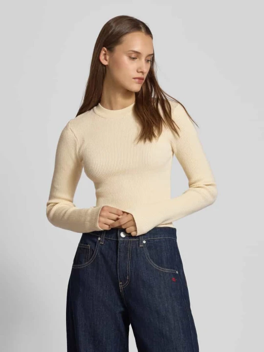 Zdjęcie produktu Sweter o kroju slim fit z dzianiny z mieszanki wiskozy model ‘MIRA’ Pieces Piaskowy