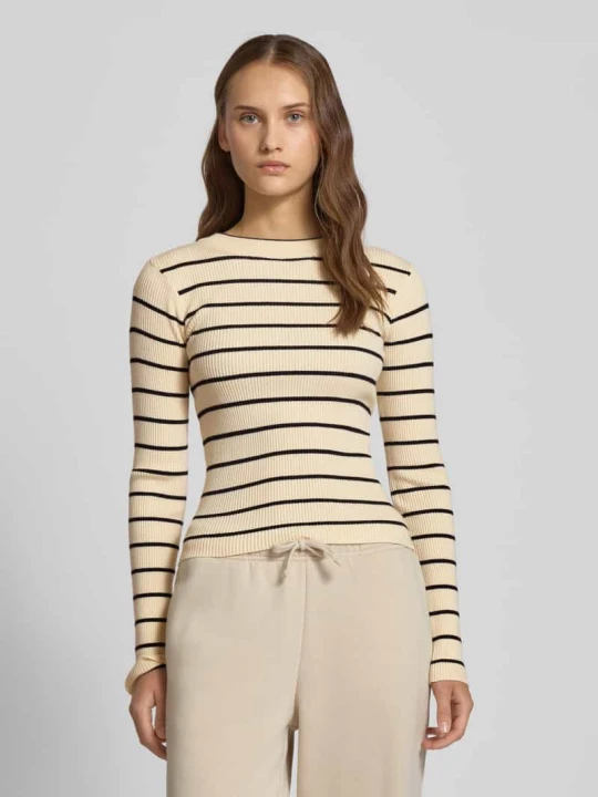 Zdjęcie produktu Sweter o kroju slim fit z dzianiny z mieszanki wiskozy model ‘MIRA’ Pieces Piaskowy melanż