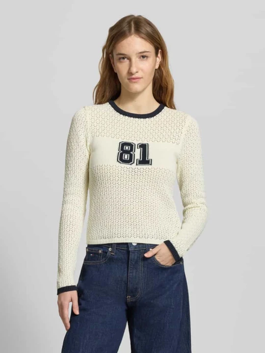 Zdjęcie produktu Sweter Slim Fit o wyglądzie dzianiny Guess Złamany biały