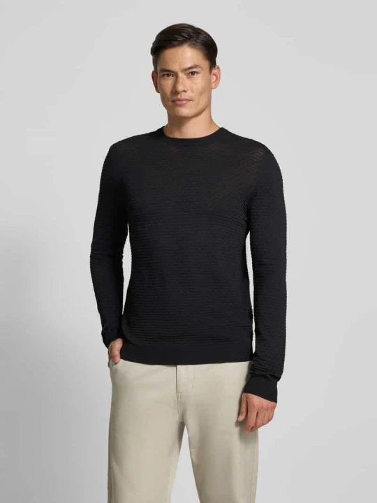 Zdjęcie produktu Sweter o kroju slim fit z mieszanki wiskozy z fakturowanym wzorem Antony Morato Czarny