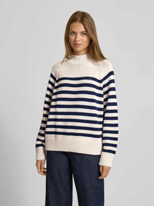 Zdjęcie produktu Sweter o luźnym kroju z dzianiny z czystej bawełny Tommy Hilfiger