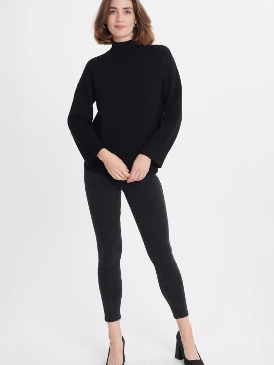 Zdjęcie produktu Sweter oversize z szerokimi rękawami Greenpoint czarny