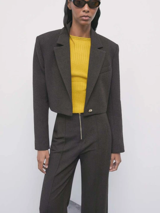 Zdjęcie produktu Sweter slim fit z prążkowanej dzianiny Patrizia Pepe żółty