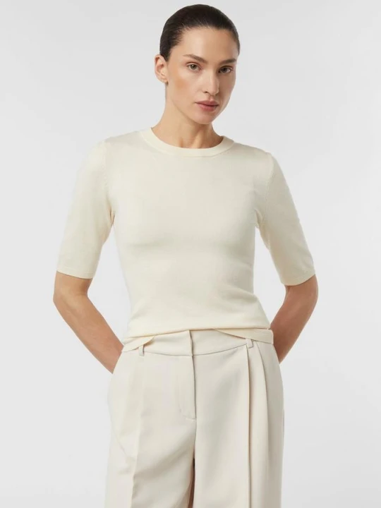 Zdjęcie produktu Sweter z krótkim rękawem Slim Fit comma kremowy