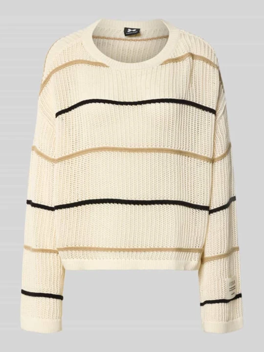 Zdjęcie produktu sweter z dzianiny o kroju oversized z detalem z logo i okrągłym dekoltem Karo Kauer Złamany biały