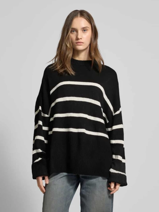 Zdjęcie produktu Sweter z dzianiny o kroju oversized z obniżonymi ramionami REVIEW Czarny