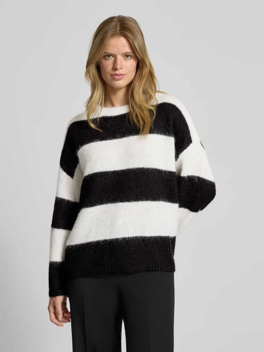 Zdjęcie produktu Oversize sweter dzianinowy z prążkowanymi wykończeniami model 'SUTTON' Noisy May Czarny