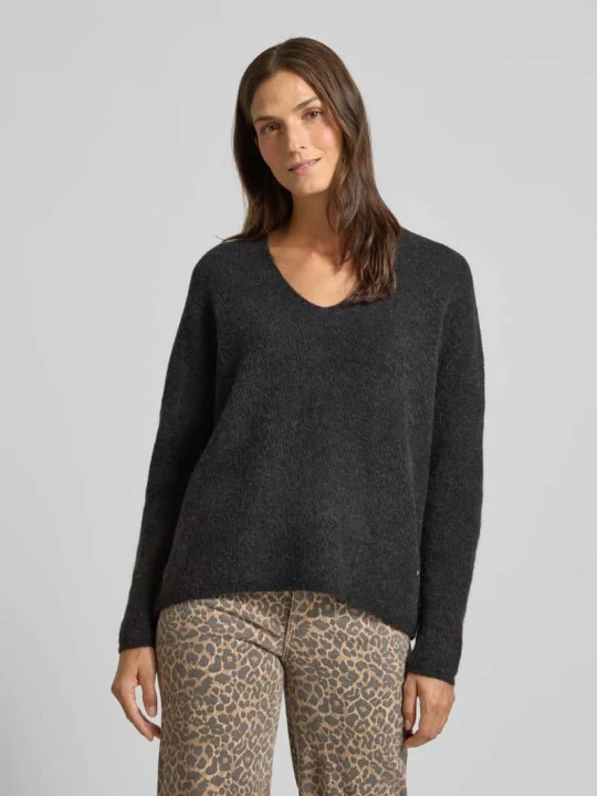 Zdjęcie produktu Oversize sweter z dzianiny z mieszanki wełny i alpaki model „THORA” MOS MOSH Ciemnoszary