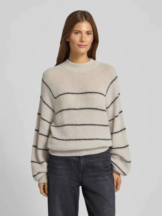 Zdjęcie produktu Sweter z dzianiny o kroju oversized ze stójką model ‘LARELY’ Drykorn Piaskowy