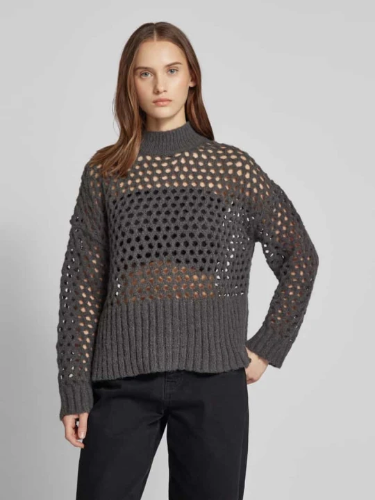 Zdjęcie produktu Sweter z dzianiny o kroju regular fit z ażurowym wzorem model ‘BILLIE’ Only Średnioszary
