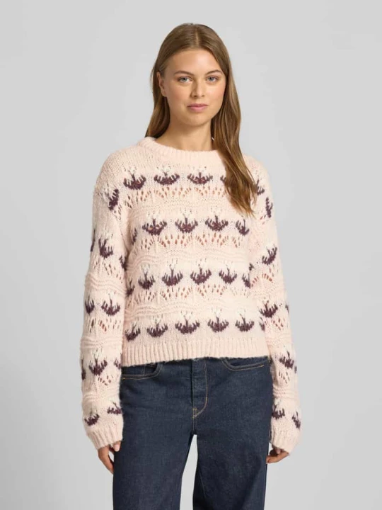 Zdjęcie produktu Sweter z dzianiny o kroju regular fit z ażurowym wzorem model ‘IDELLE’ Vero Moda Różowy