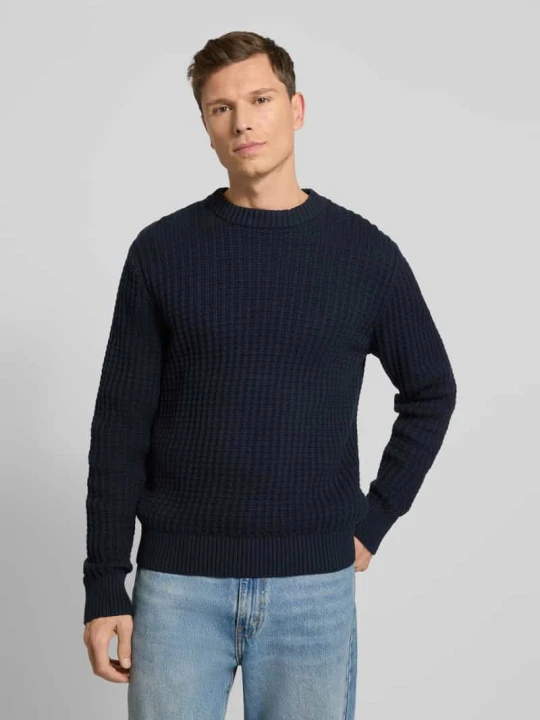 Zdjęcie produktu Sweter z dzianiny o kroju regular fit z czystej bawełny ekologicznej model ‘TOM’ Selected Homme Granatowy