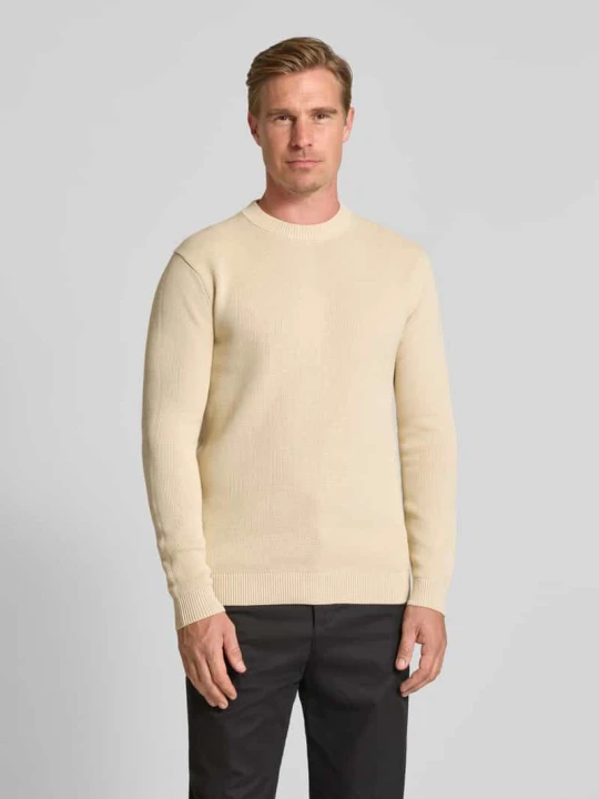 Zdjęcie produktu Sweter z dzianiny o kroju regular fit z czystej bawełny model ‘DANE’ Selected Homme Złamany biały