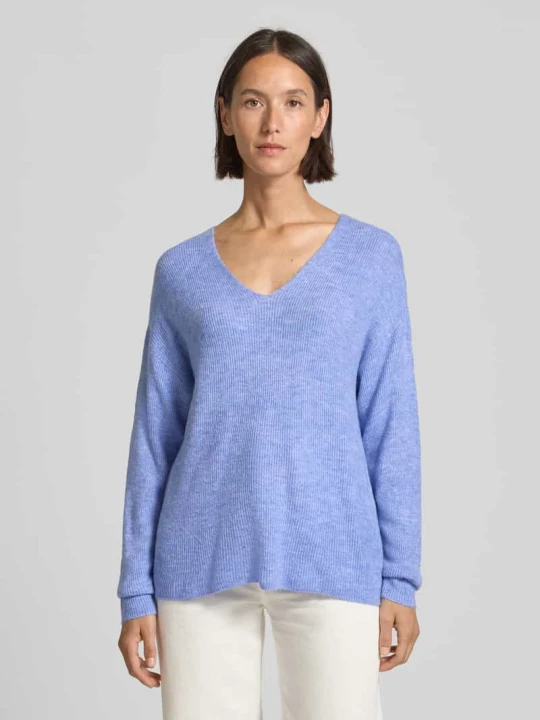 Zdjęcie produktu Sweter z dzianiny o kroju regular fit z dekoltem w serek model ‘CREWLEFILE’ Vero Moda Oceaniczny
