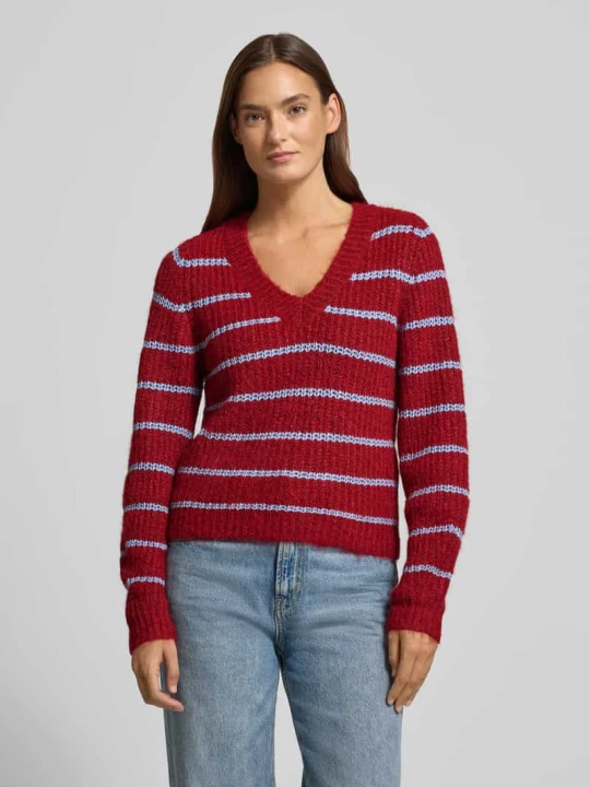 Zdjęcie produktu Sweter z dzianiny o kroju regular fit z dodatkiem wełny model ‘AWESOME’ Vero Moda Bordowy