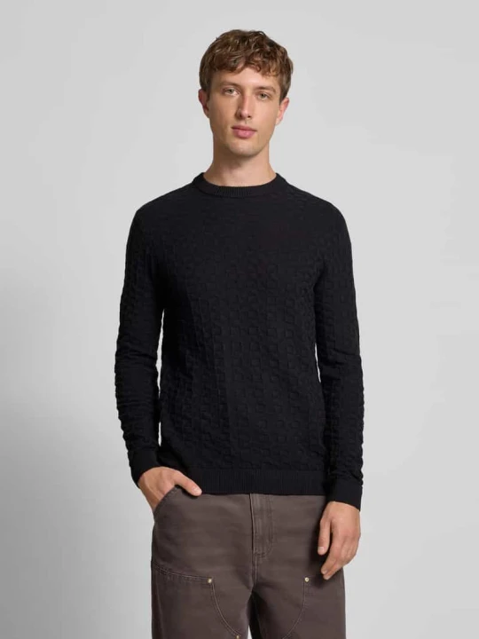 Zdjęcie produktu Sweter z dzianiny o kroju regular fit z fakturowanym wzorem model ‘KALLE’ Only & Sons Czarny