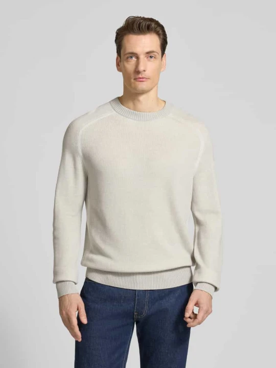 Zdjęcie produktu Krój regular fit sweter z dzianiny z mieszanki wełny dziewiczej model 'AKAJER' Boss Jasnoszary