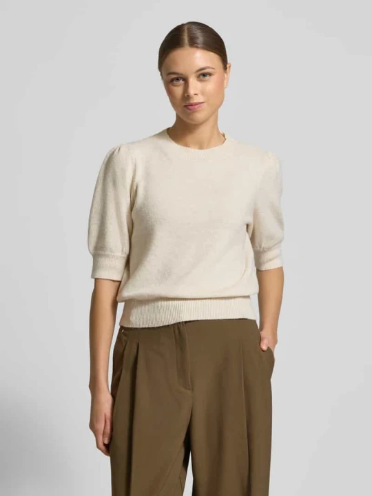 Zdjęcie produktu Sweter z dzianiny o kroju regular fit z dekoltem okrągłym model „DOFFY” Vero Moda Złamany biały