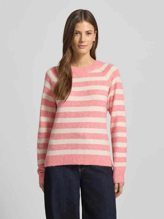 Zdjęcie produktu Sweter z dzianiny o kroju regular fit z dekoltem okrągłym model „DOFFY” Vero Moda Koralowy