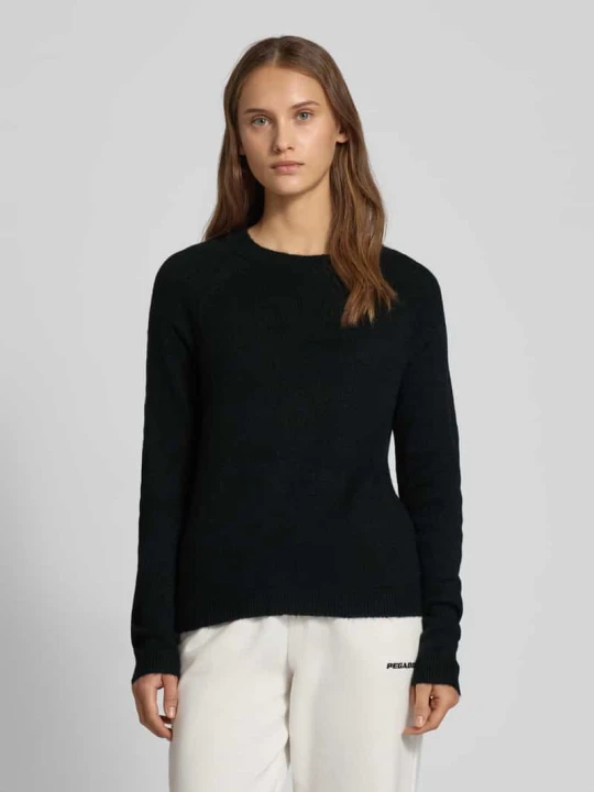 Zdjęcie produktu Sweter z dzianiny o kroju regular fit z raglanowymi rękawami model ‘JULIANA’ Pieces Czarny