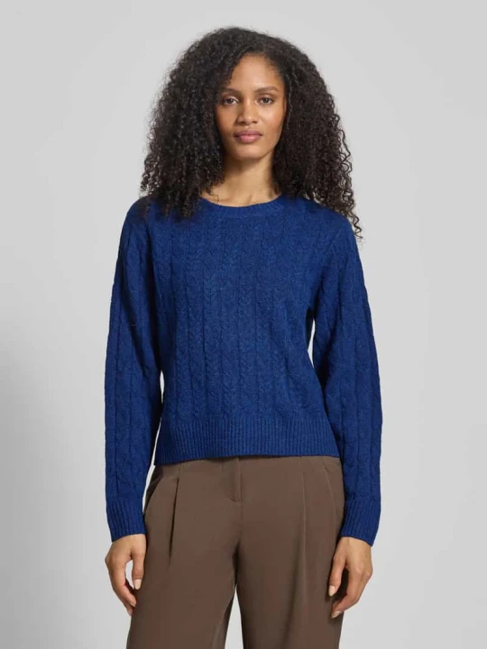 Zdjęcie produktu Sweter z dzianiny o kroju regular fit ze ściegiem warkoczowym model ‘ARIES’ Vero Moda Królewski niebieski