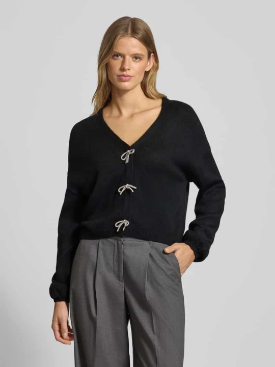Zdjęcie produktu Sweter z dzianiny o kroju relaxed fit z ozdobną kokardą model ‘DONNA’ Only Czarny