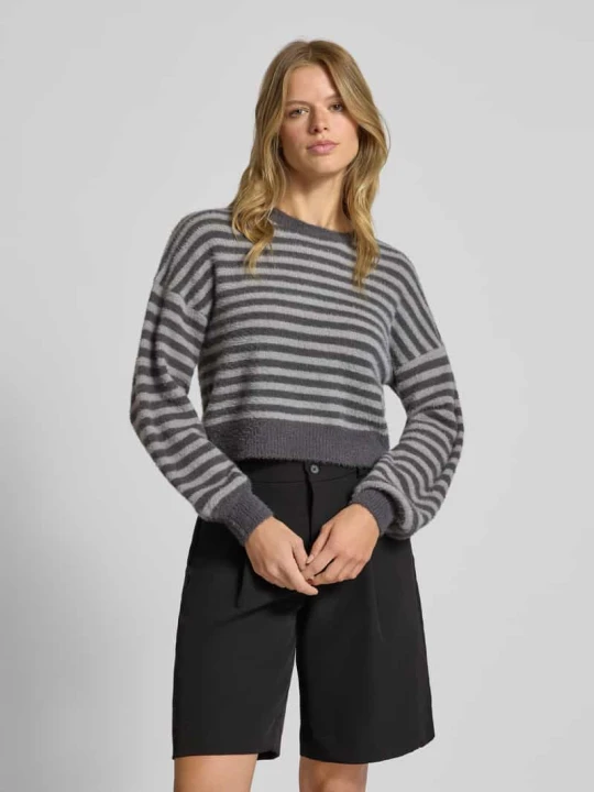 Zdjęcie produktu Sweter z dzianiny o kroju relaxed fit ze wzorem na całej powierzchni model ‘PIUMO’ Only Jasnoszary