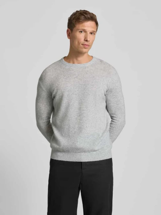 Zdjęcie produktu Sweter z dzianiny o kroju slim fit z mieszanka kaszmiru model 'RAXOW' American Vintage Jasnoszary