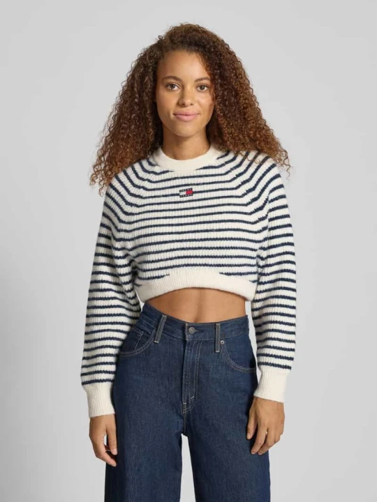 Zdjęcie produktu Sweter z dzianiny o pudełkowym kroju z dodatkiem wełny Tommy Jeans Biały