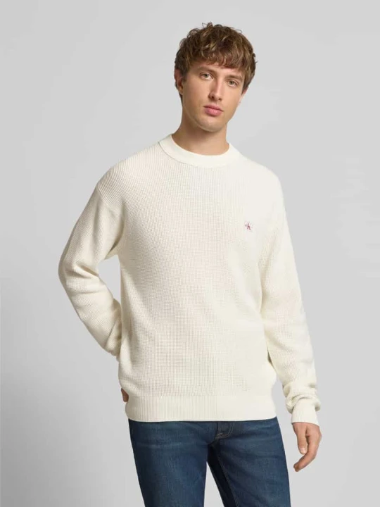 Zdjęcie produktu Sweter z dzianiny z fakturowanym wzorem i okrągłym dekoltem Calvin Klein Jeans Złamany biały