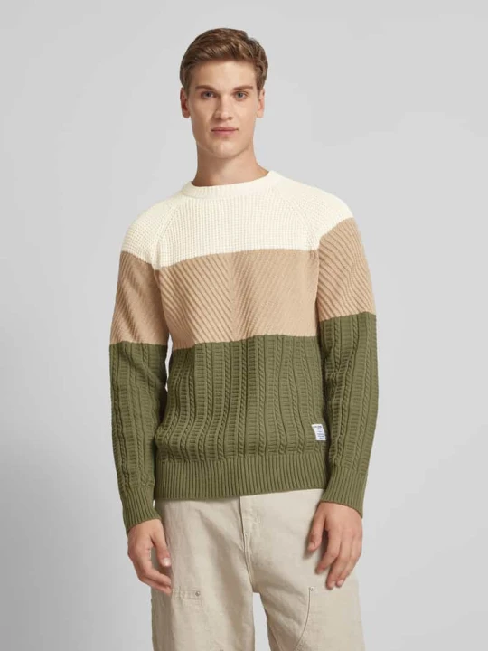 Zdjęcie produktu Sweter z dzianiny z fakturowanym wzorem model ‘CODY’ Pepe Jeans Oliwkowy