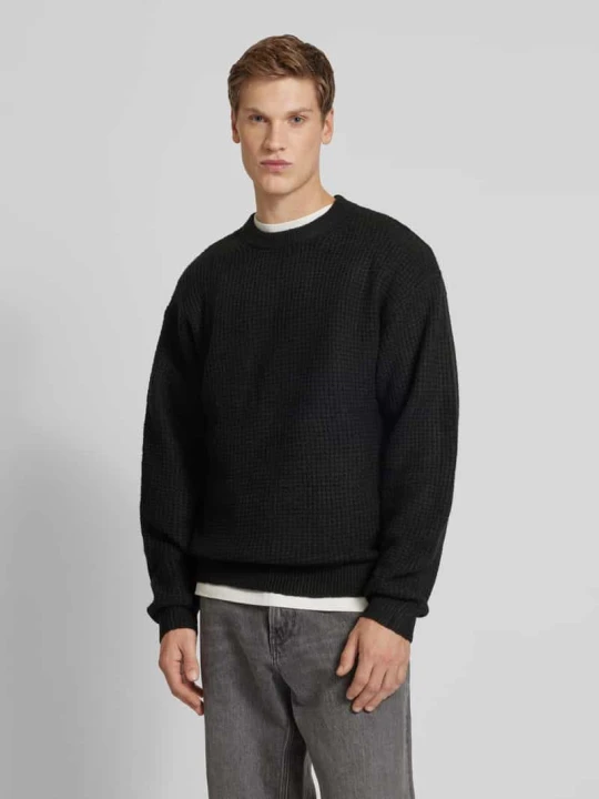 Zdjęcie produktu Sweter z dzianiny z fakturowanym wzorem model ‘OLLIE’ Jack&Jones Czarny