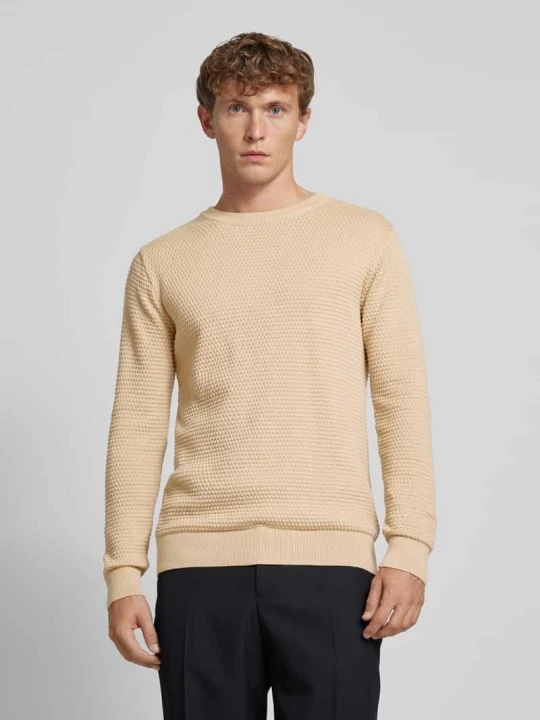 Zdjęcie produktu Sweter z dzianiny z fakturowanym wzorem model ‘VAGN’ KnowledgeCotton Apparel Piaskowy
