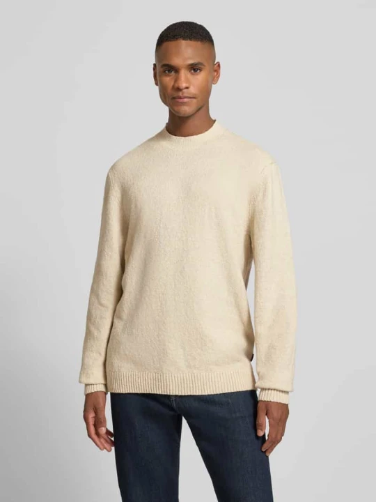 Zdjęcie produktu Sweter z dzianiny z kołnierzykiem polo model ‘MAVERICK’ Jack&Jones Złamany biały