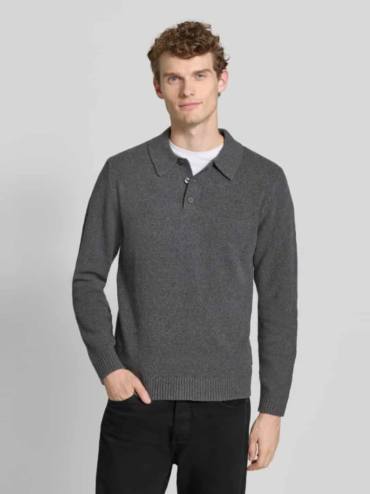 Zdjęcie produktu Sweter z dzianiny z kołnierzykiem polo model ‘MAVERICK’ Jack&Jones Średnioszary melanż